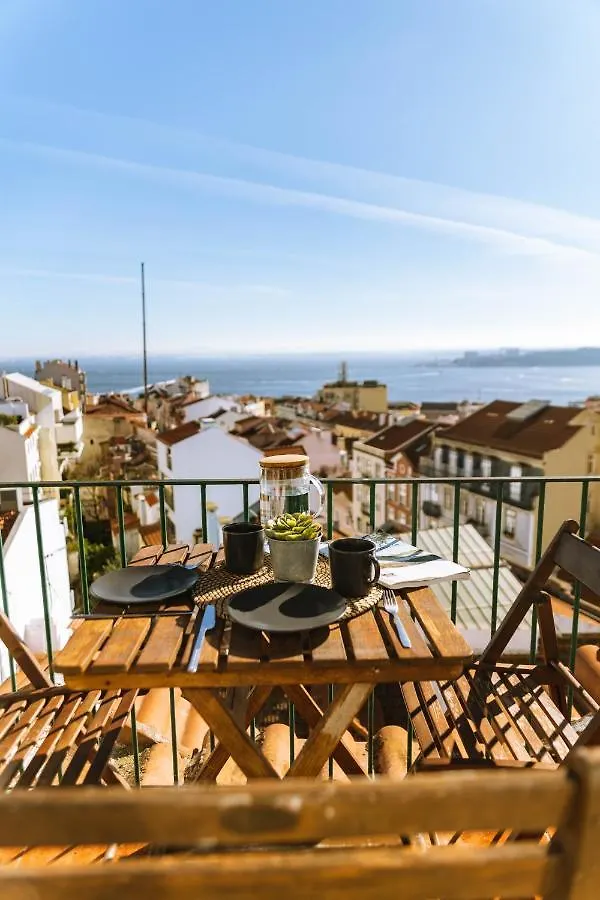 Olympo Shared Flat With Amazing River View Lisbona