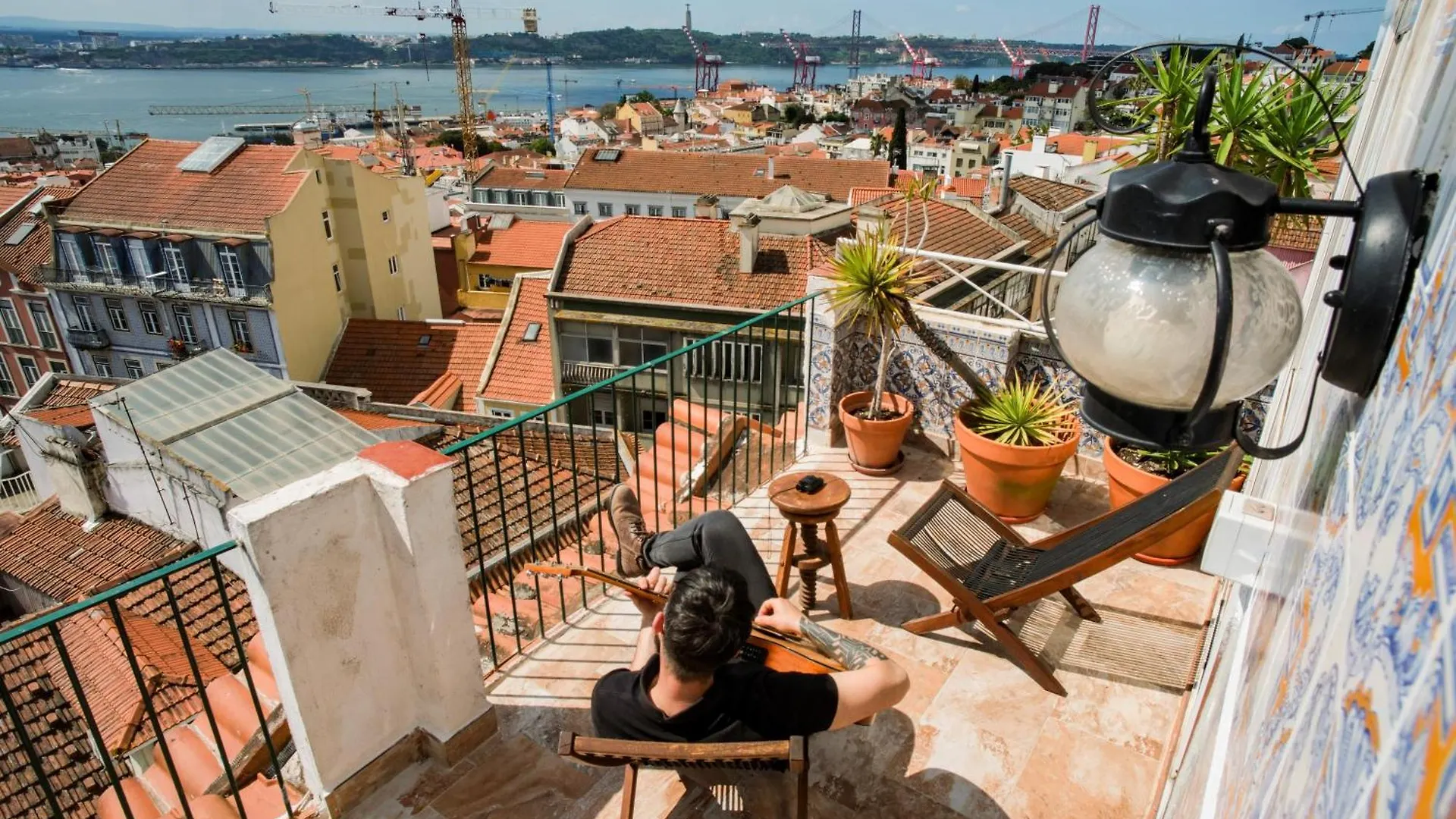Olympo Shared Flat With Amazing River View location